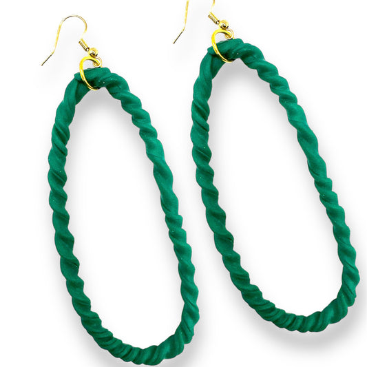 Green Twisted Oval Dangle With Earrings